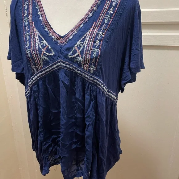 Knox Rose Blue Embroided Top - Picture 3 of 7